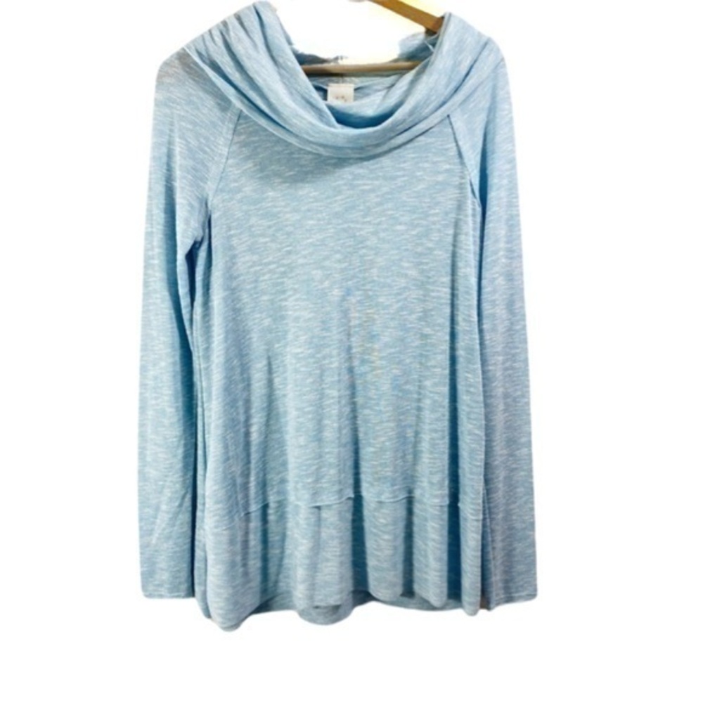 Freeloader White Cowl Neck Long Sleeves pullover top
Size S Color Blue